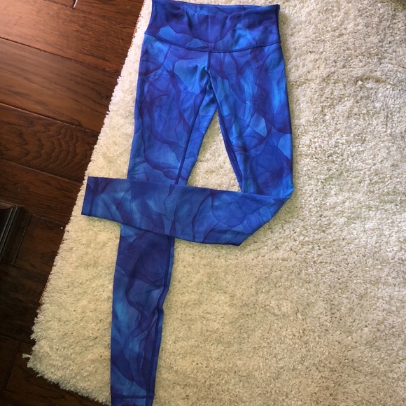 Lululemon Blue Watercolor Patterned 